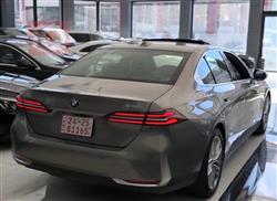 بی ئێم دەبڵیو سیریەس 5